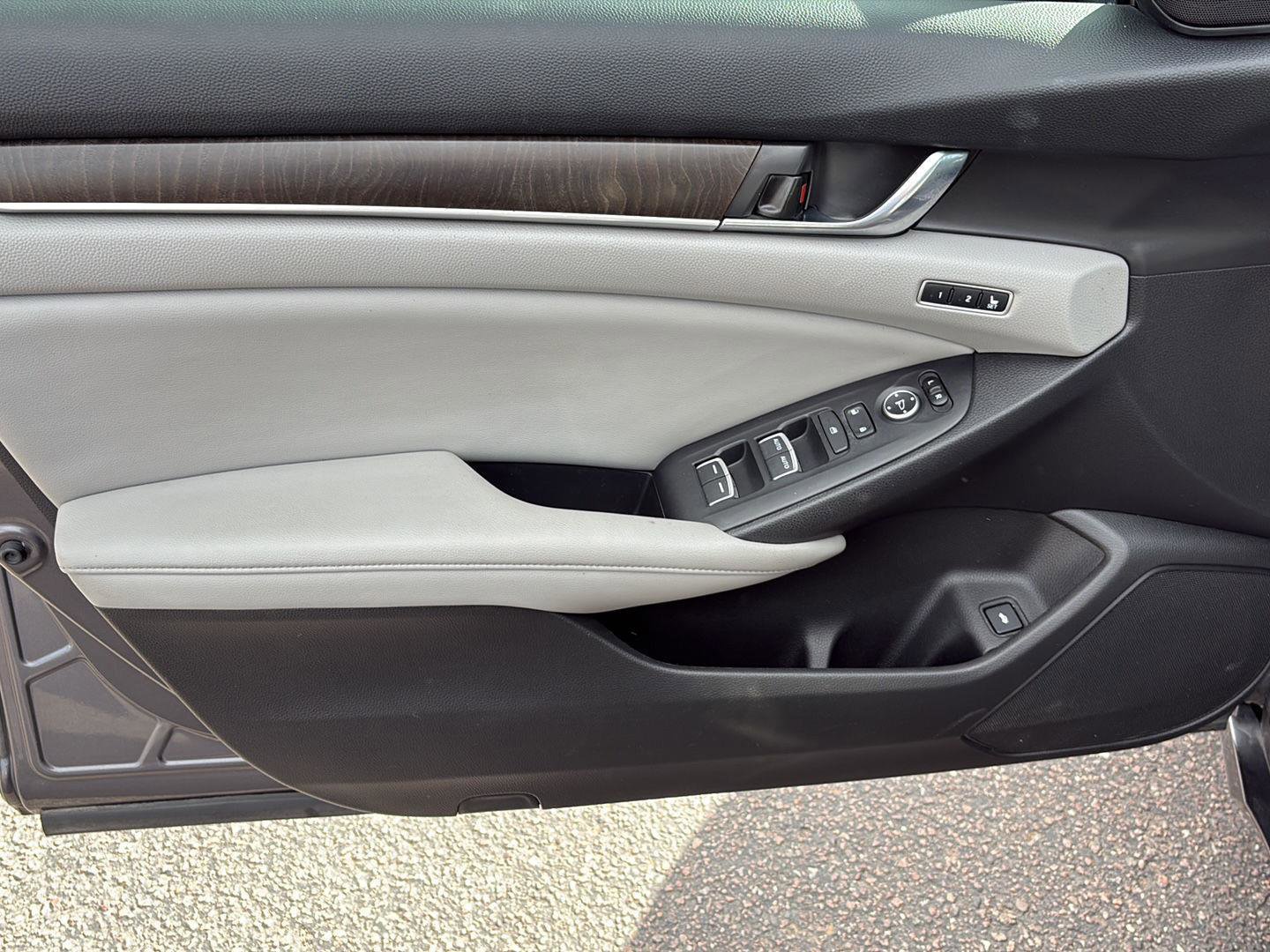 Used 2019 Honda Accord EX-L image 12