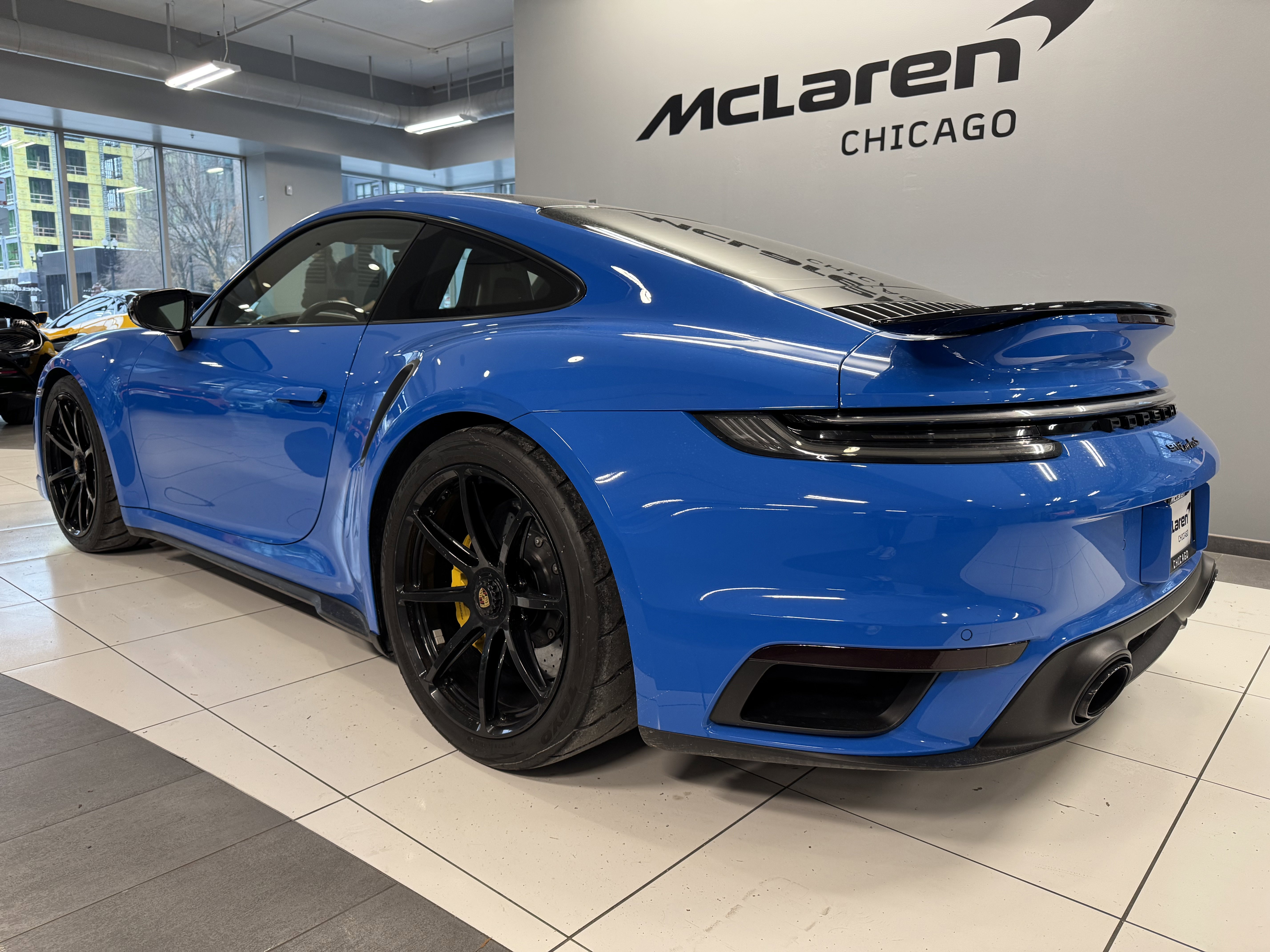 Used 2023 Porsche 911 image 3