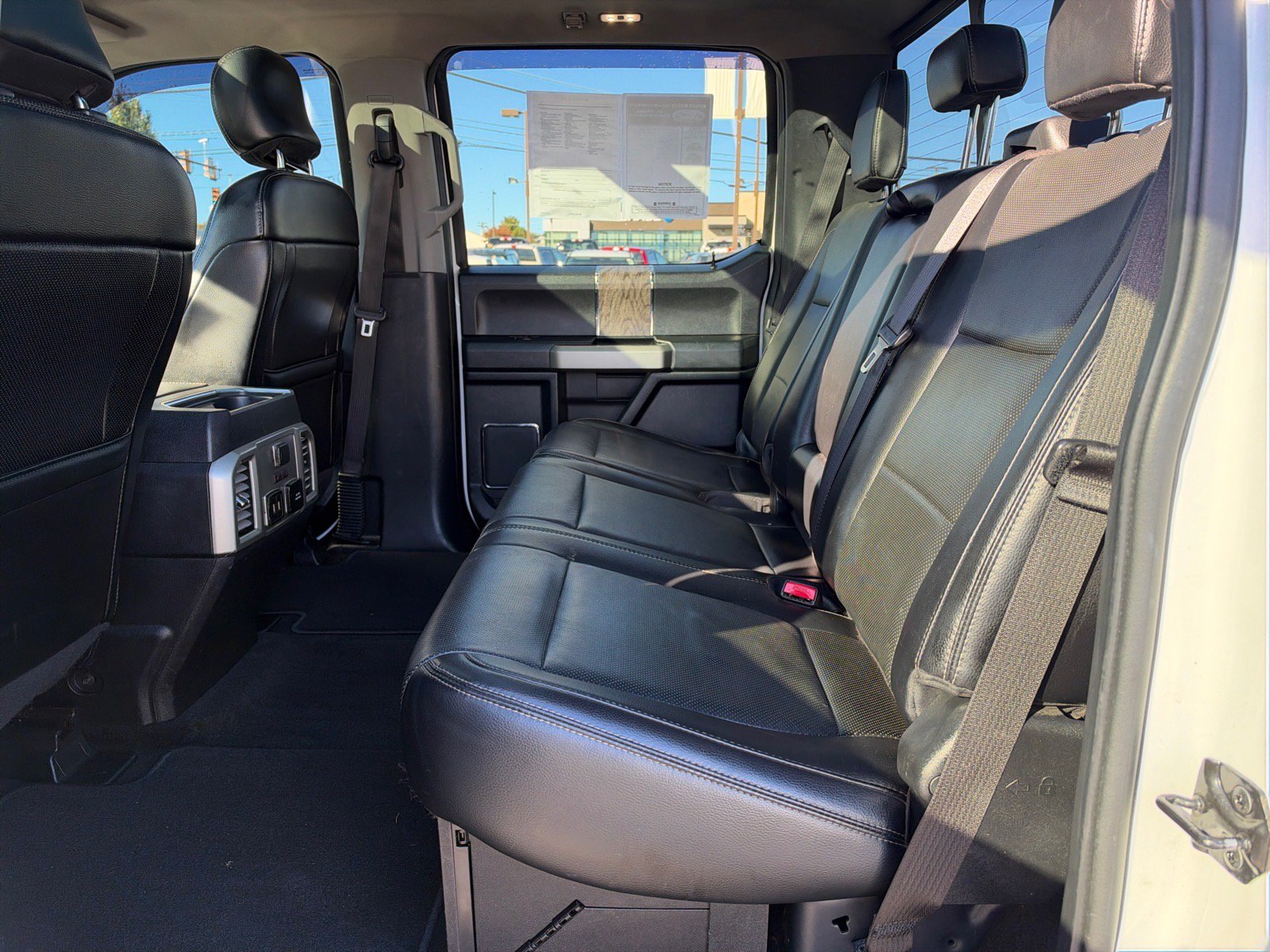 Used 2017 Ford F250 Lariat w/ Lariat Ultimate Package AWD/4WD image 9