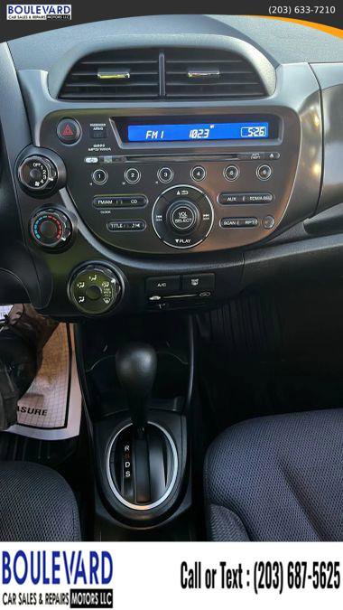 Used 2013 Honda Fit Sport image 27
