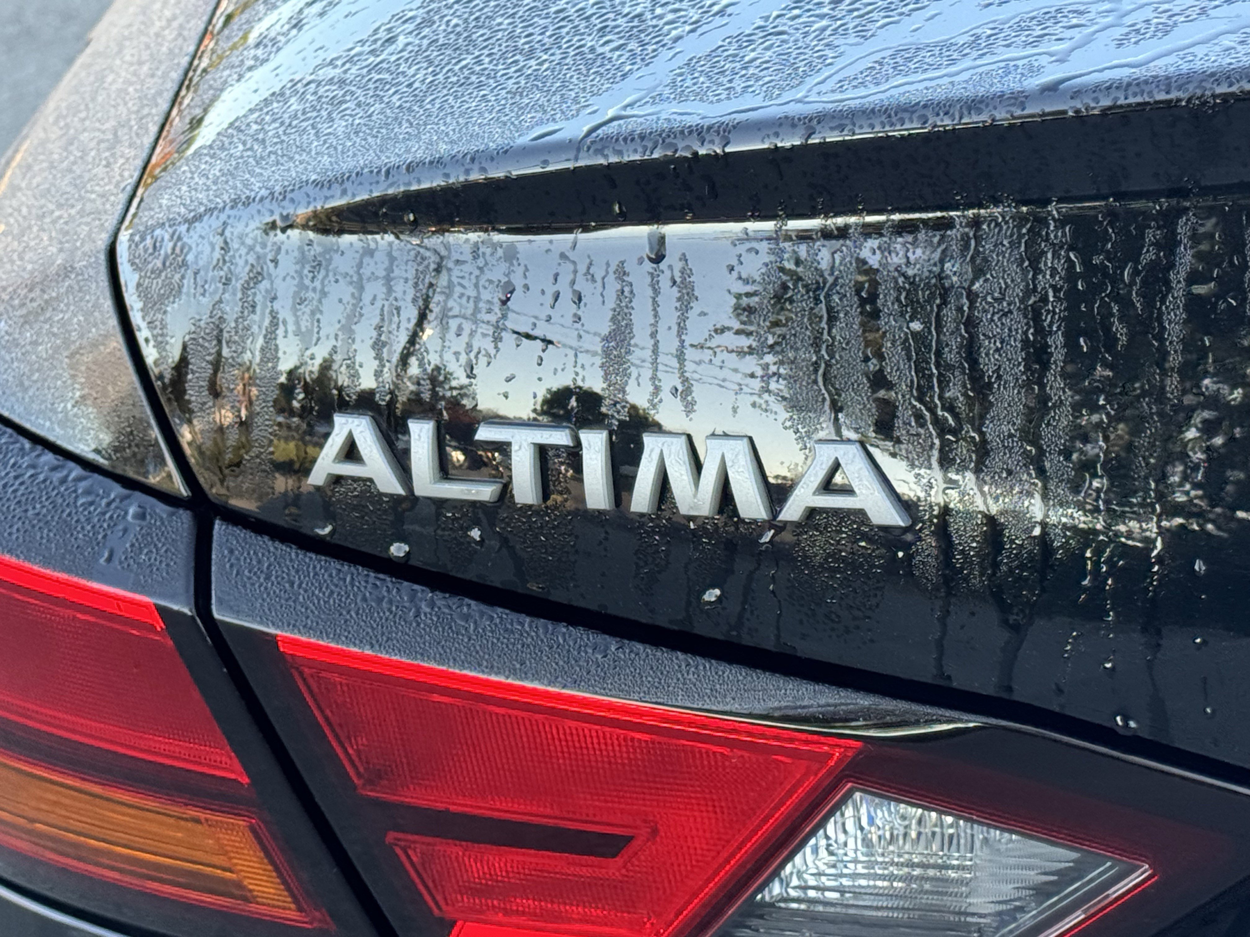 Used 2025 Nissan Altima 2.5 SL image 44