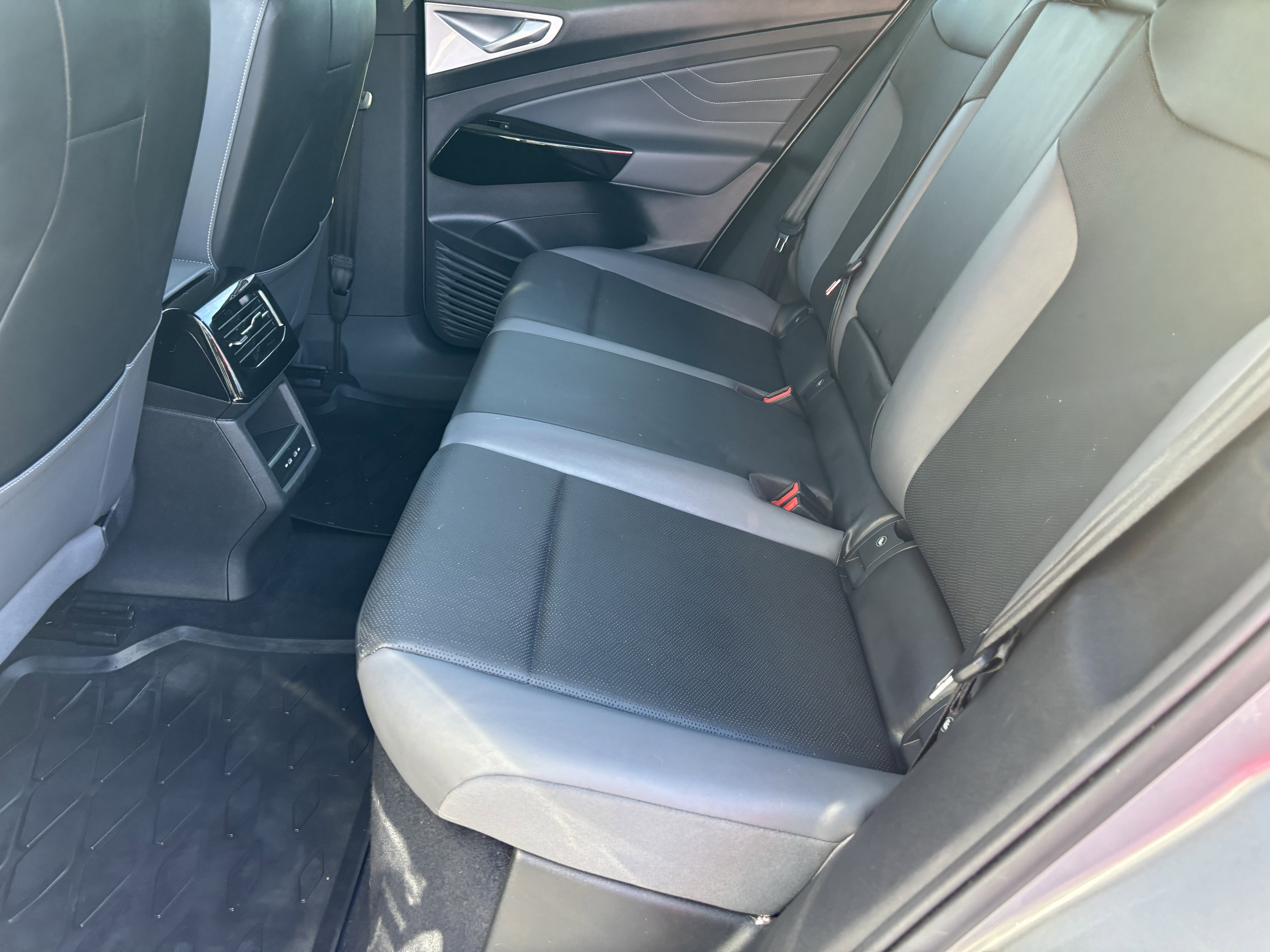 Used 2023 Volkswagen ID.4 Pro S image 19