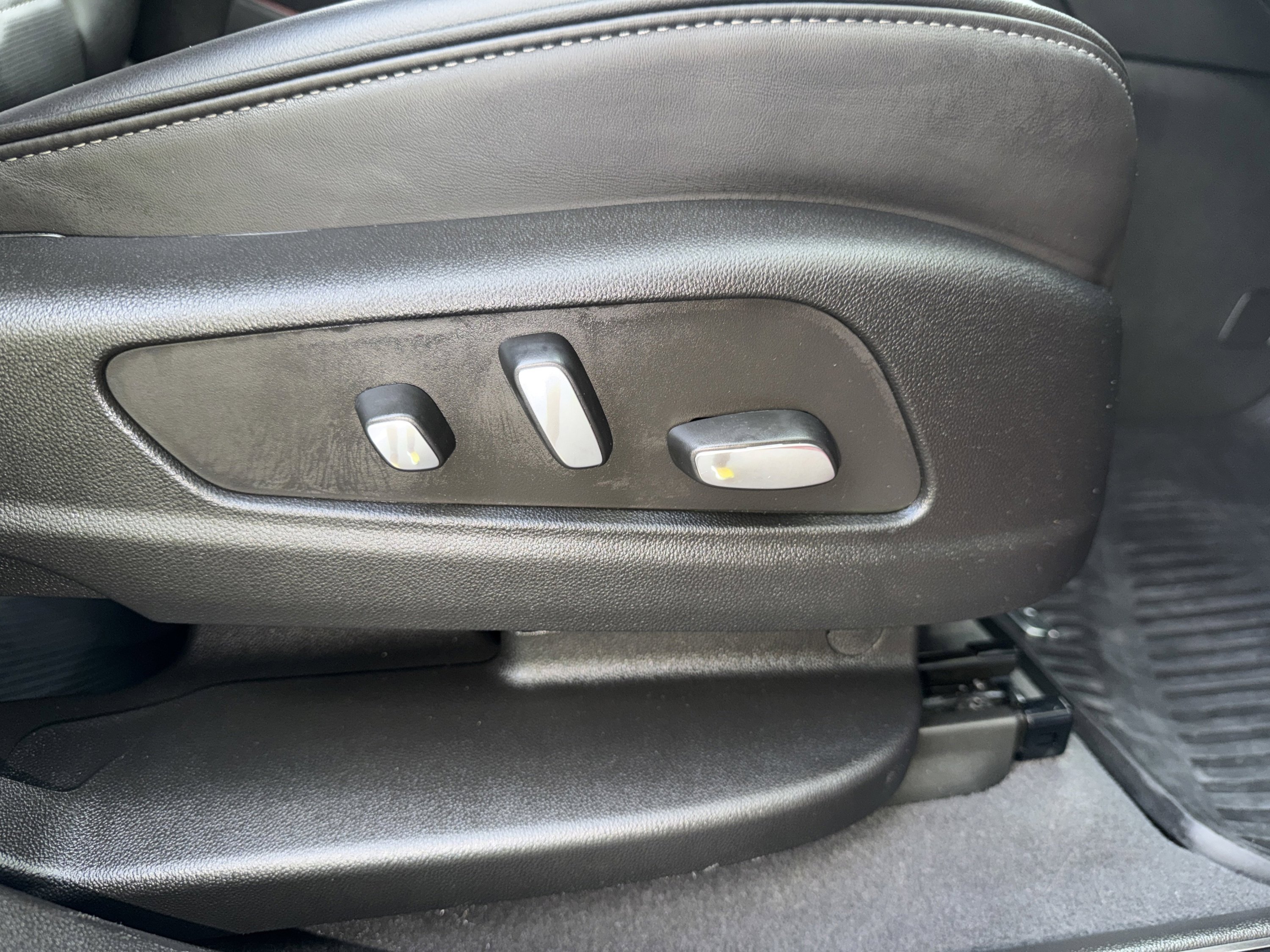 Used 2024 Cadillac XT5 Premium Luxury w/ Platinum Package image 28