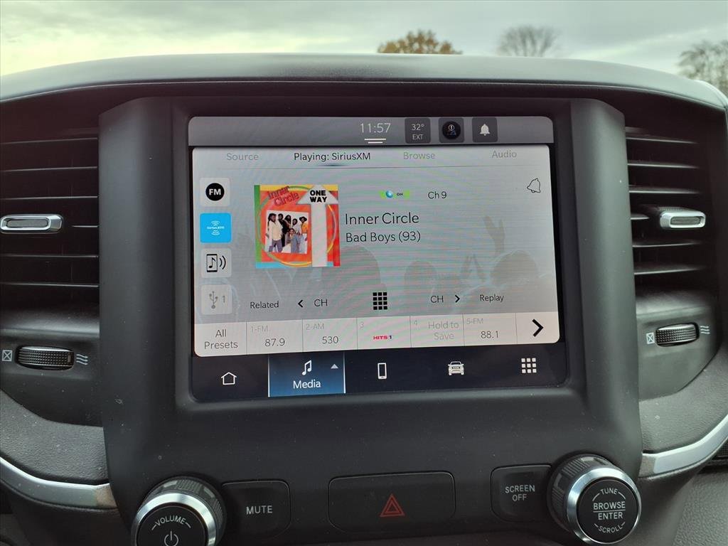 Used 2024 RAM 2500 Big Horn w/ Bed Utility Group image 7