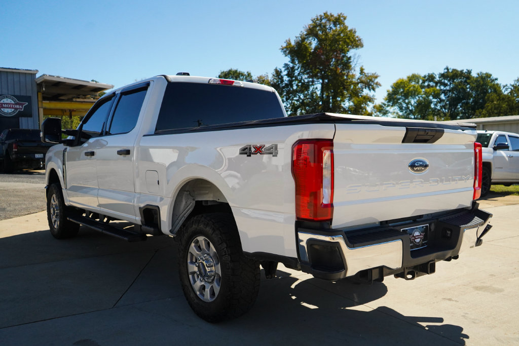 Used 2024 Ford F250 XLT AWD/4WD image 4