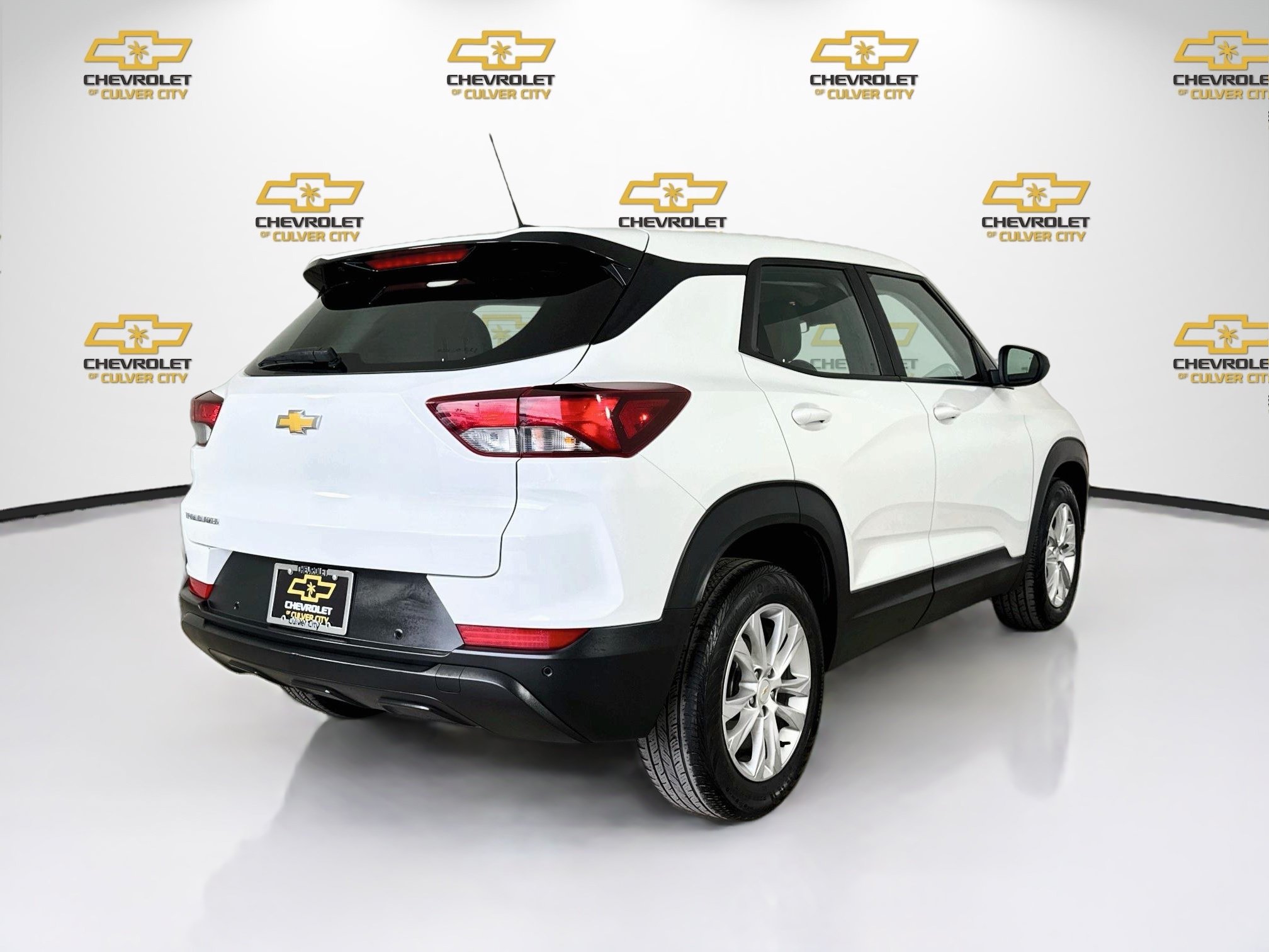Used 2023 Chevrolet TrailBlazer LS FWD image 8