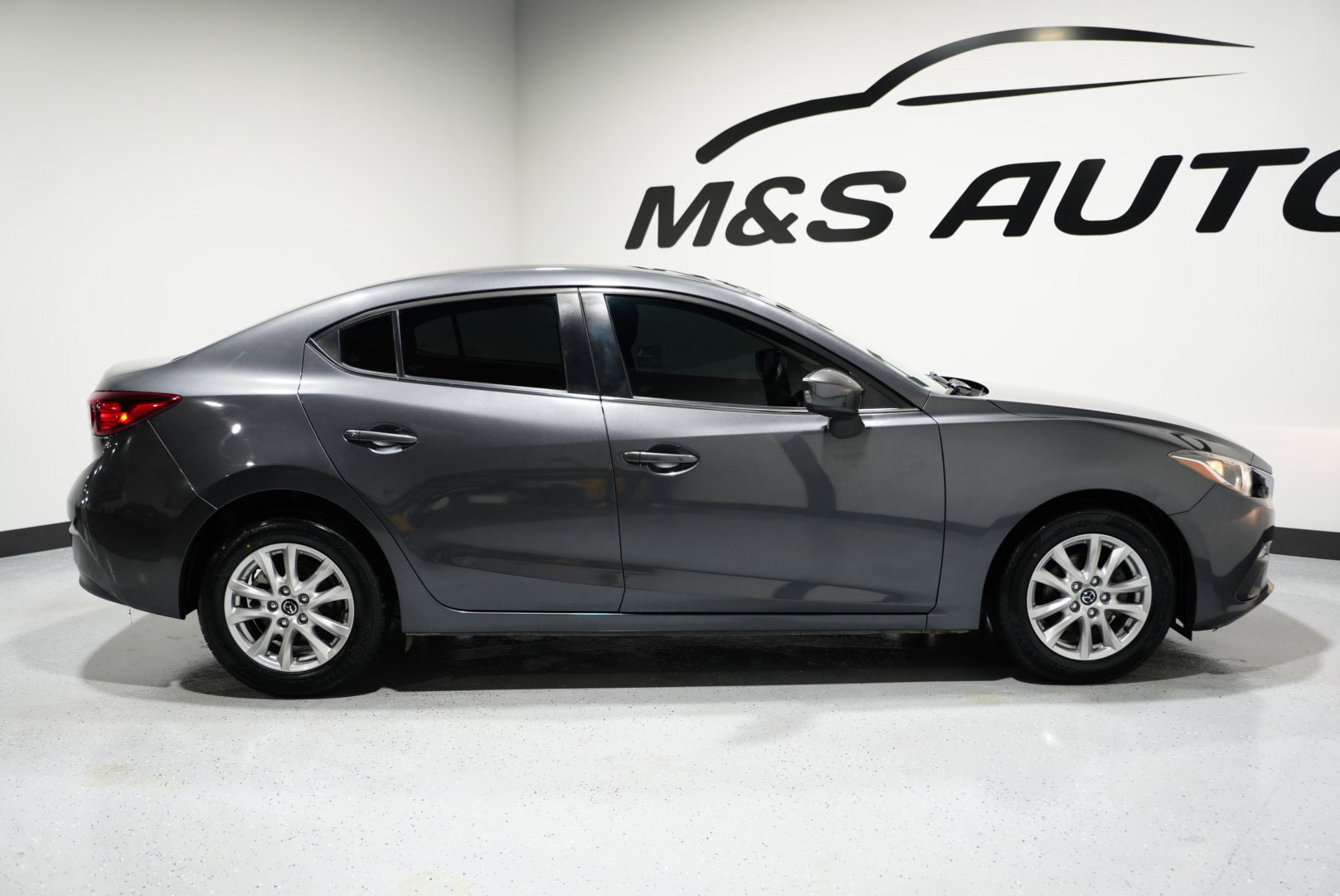 Used 2016 MAZDA MAZDA3 i Sport w/ Preferred Equipment Package image 6