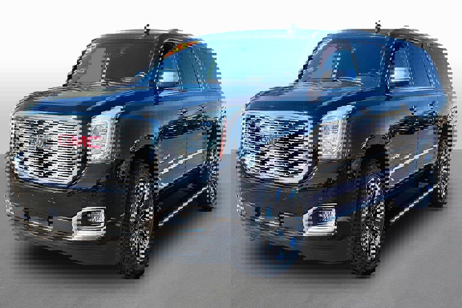 Used 2018 GMC Yukon XL Denali w/ Denali Ultimate Package video 1