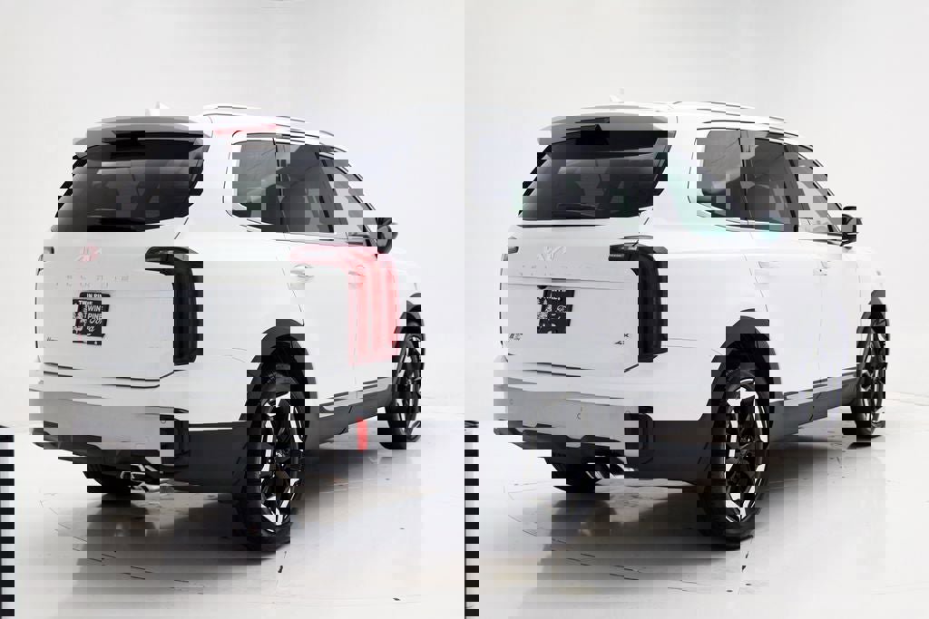 Used 2023 Kia Telluride S w/ S Sunroof Package image 9