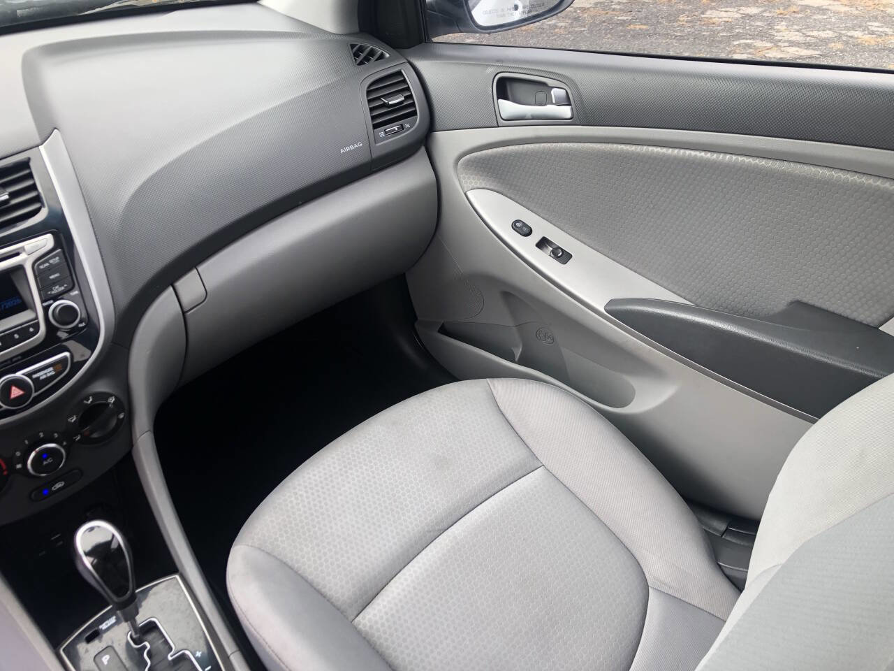 Used 2015 Hyundai Accent Sport image 18