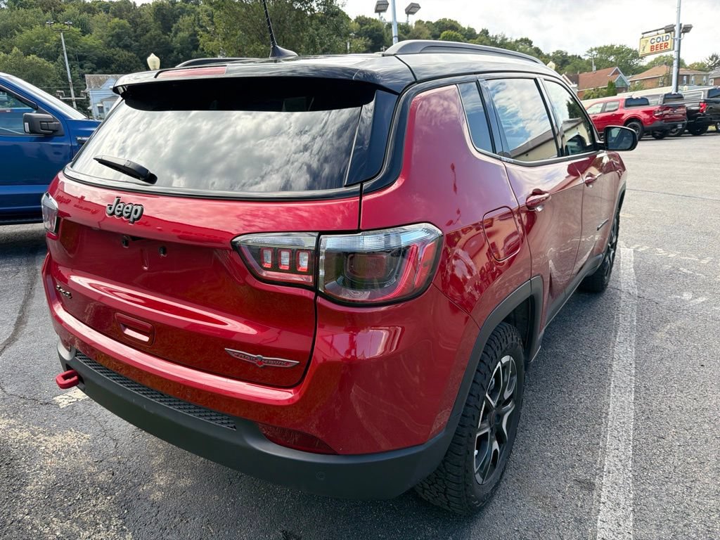 Certified 2025 Jeep Compass Trailhawk AWD/4WD image 9