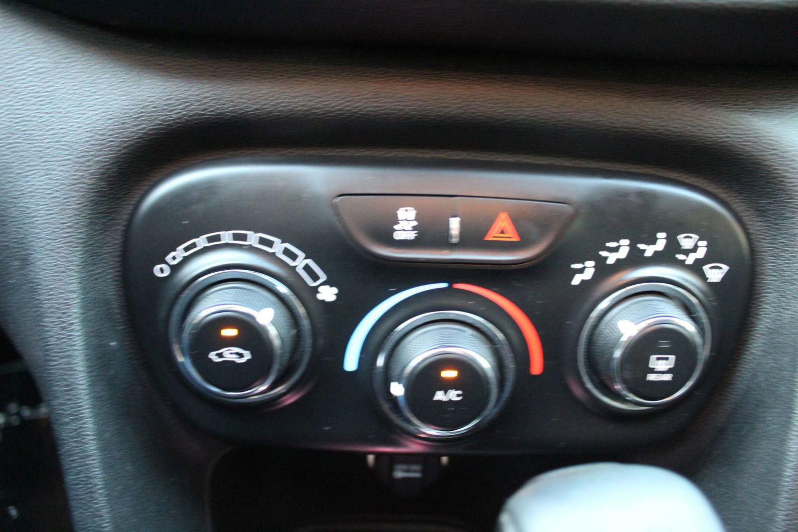 Used 2015 Dodge Dart SXT FWD image 20