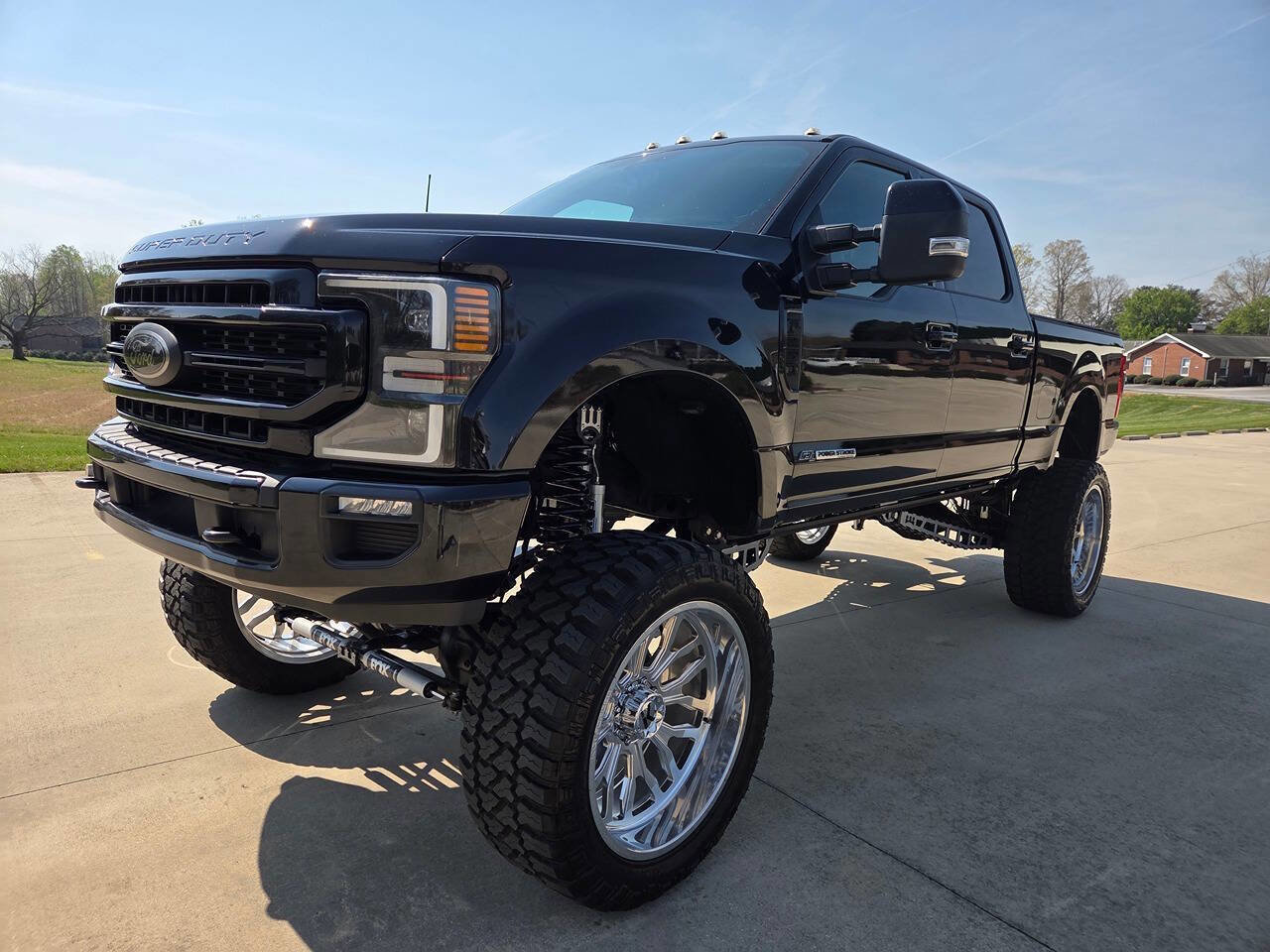 Used 2020 Ford F250 Lariat image 2