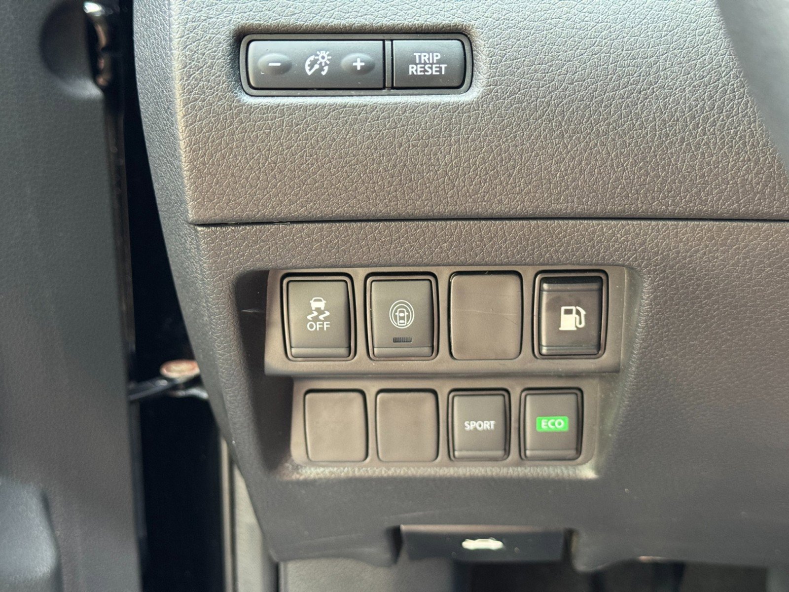 Used 2019 Nissan Rogue S FWD image 16