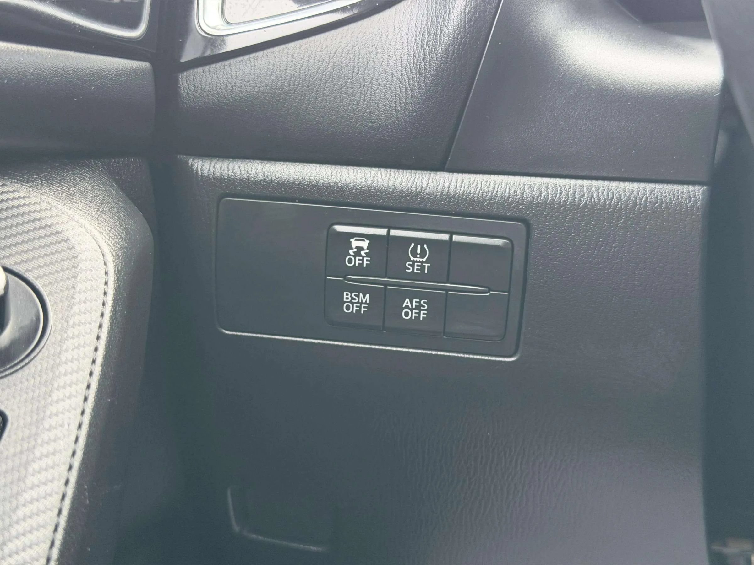 Used 2014 MAZDA MAZDA3 s Grand Touring FWD image 37