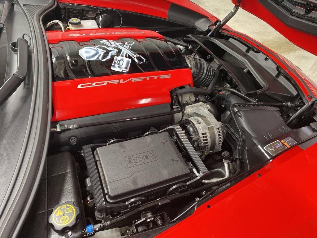 Used 2018 Chevrolet Corvette Stingray Coupe w/ Carbon Flash Badge Package RWD image 31