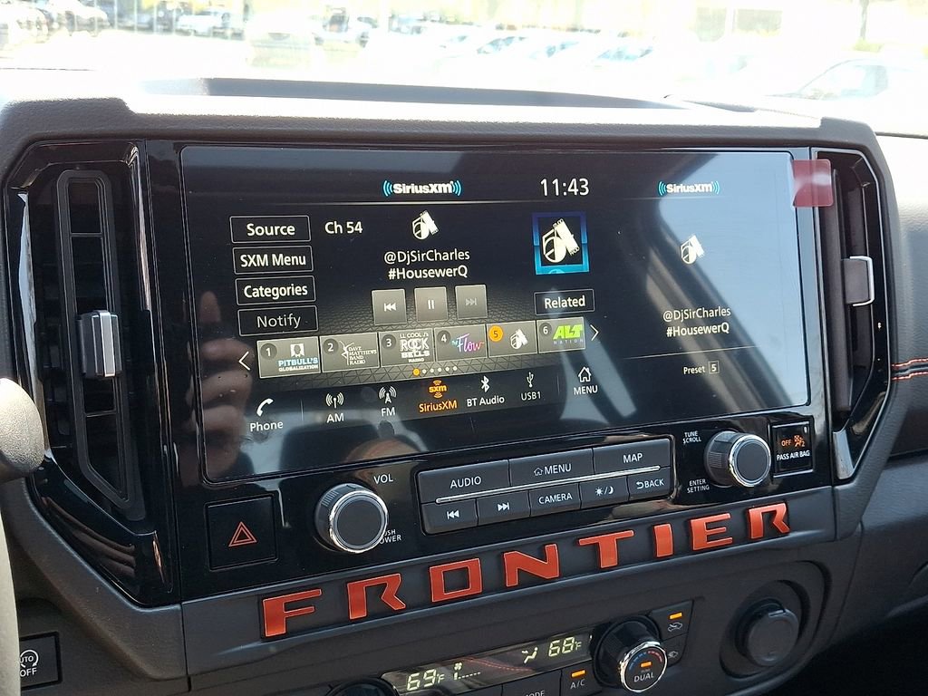 Used 2025 Nissan Frontier PRO-4X w/ Pro Premium Package image 20