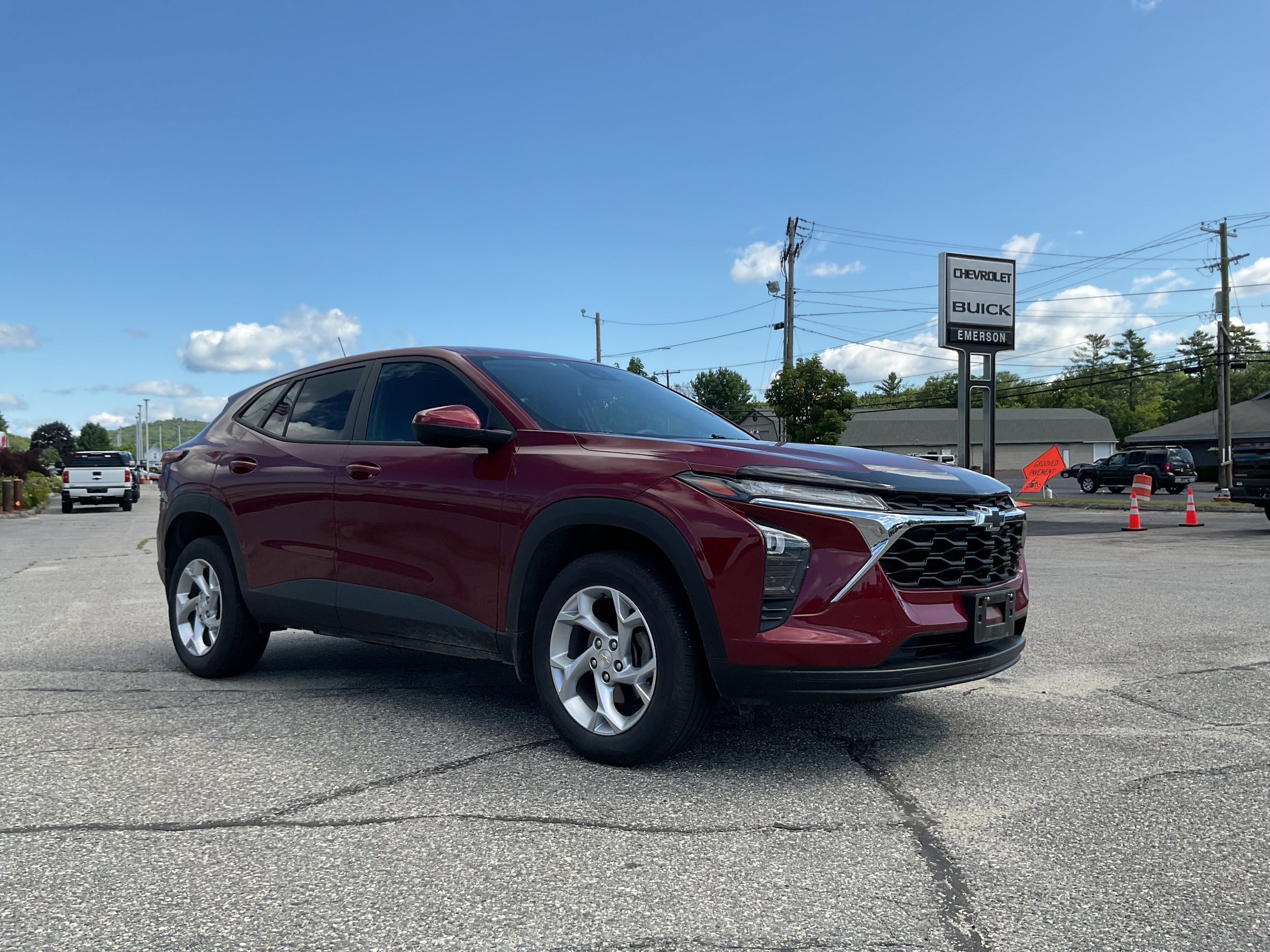 Certified 2024 Chevrolet Trax LS w/ LS Convenience Package FWD image 9