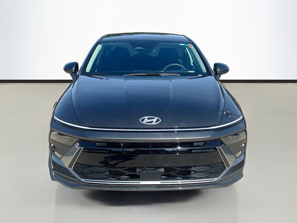 Certified 2025 Hyundai Sonata SE image 2