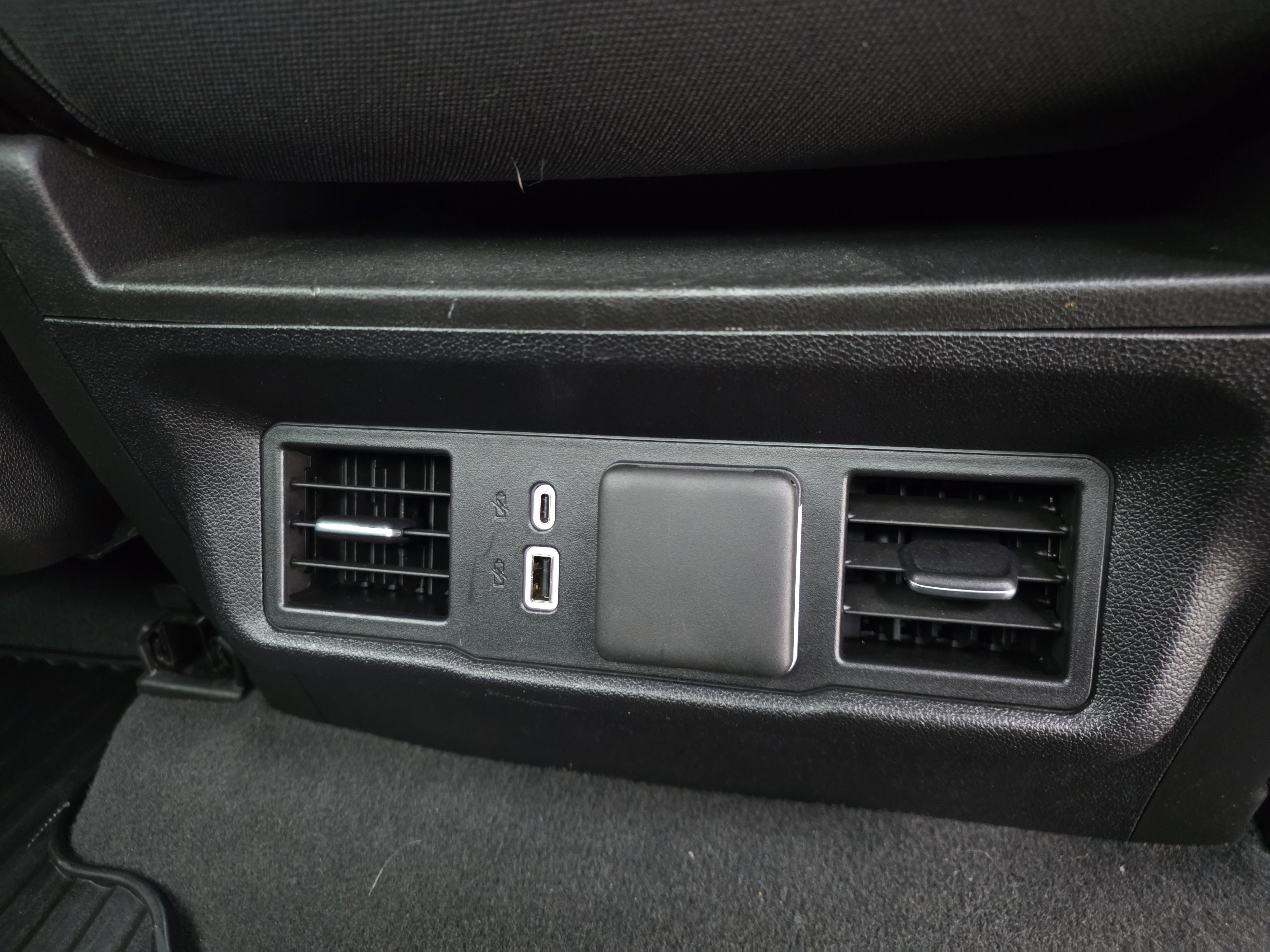 Used 2025 Chevrolet Silverado 1500 LT image 34