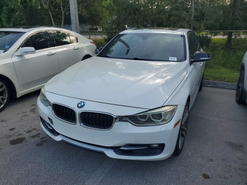 Used 2013 BMW 328i xDrive Sedan AWD/4WD image 3