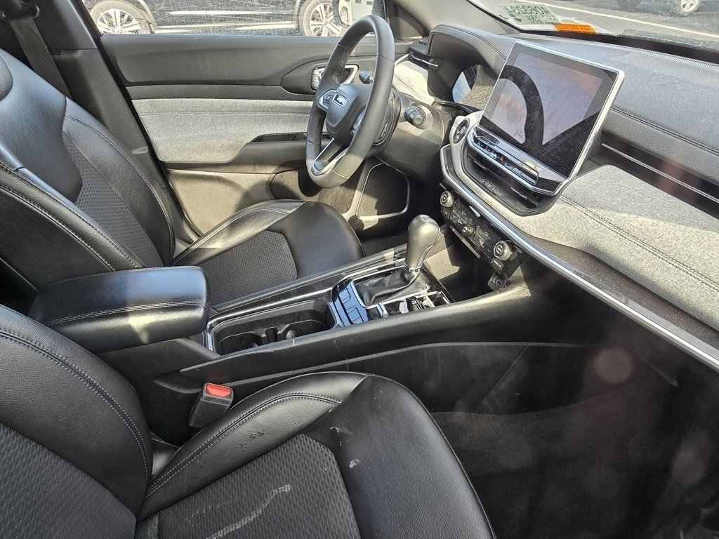 Used 2023 Jeep Compass Latitude w/ Convenience Group image 14