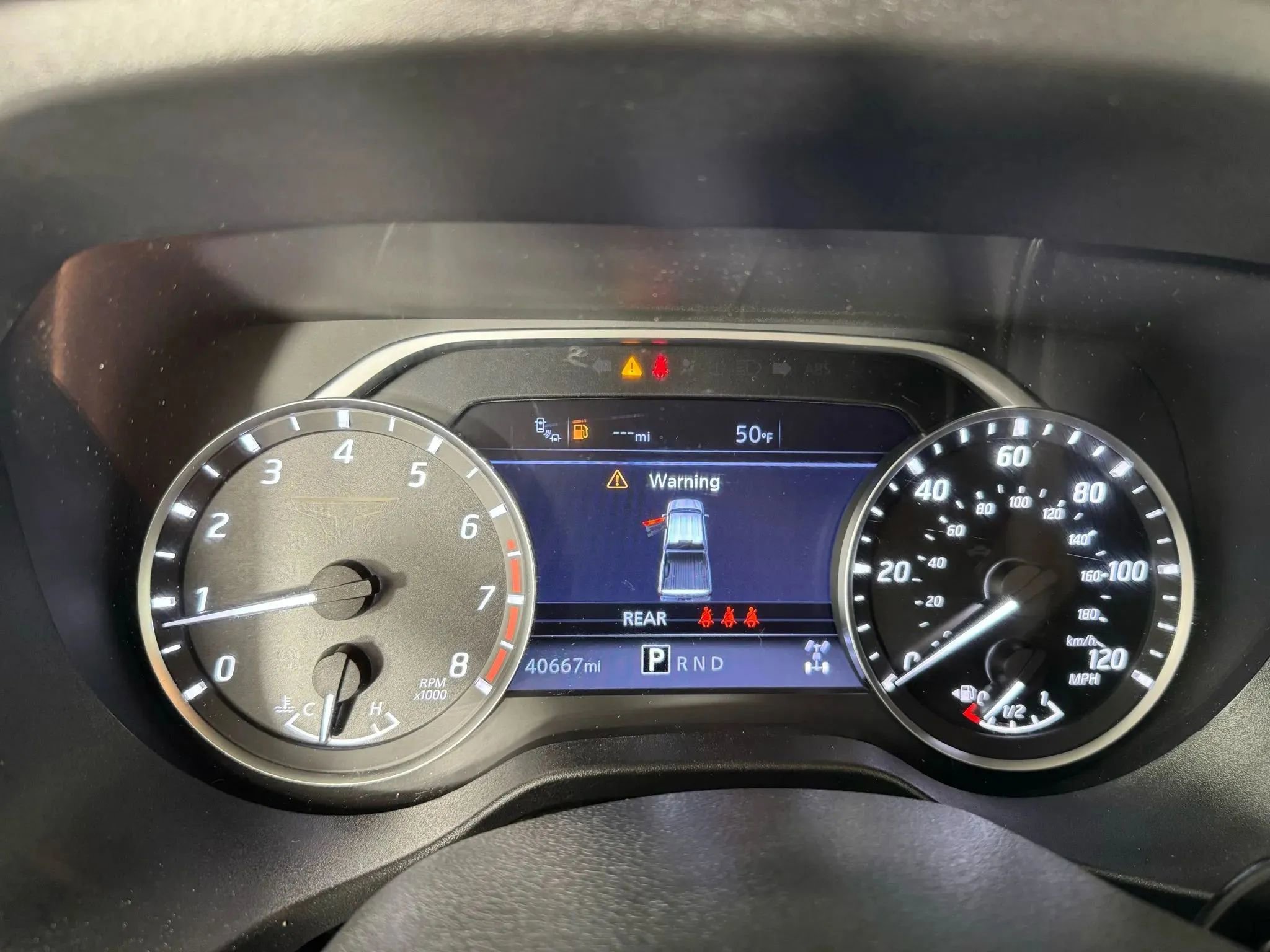 Used 2021 Nissan Titan SV w/ SV Convenience Package image 14