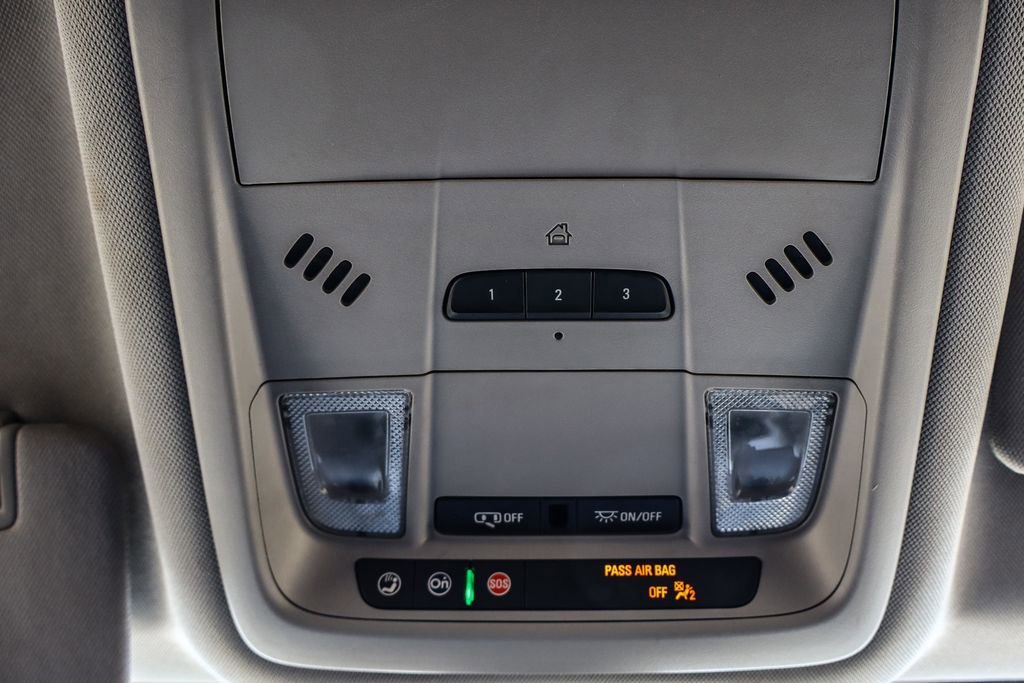 Certified 2024 GMC Terrain SLT image 33