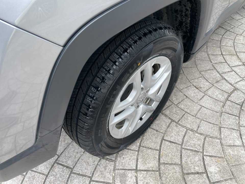 Used 2018 Jeep Compass Sport image 29