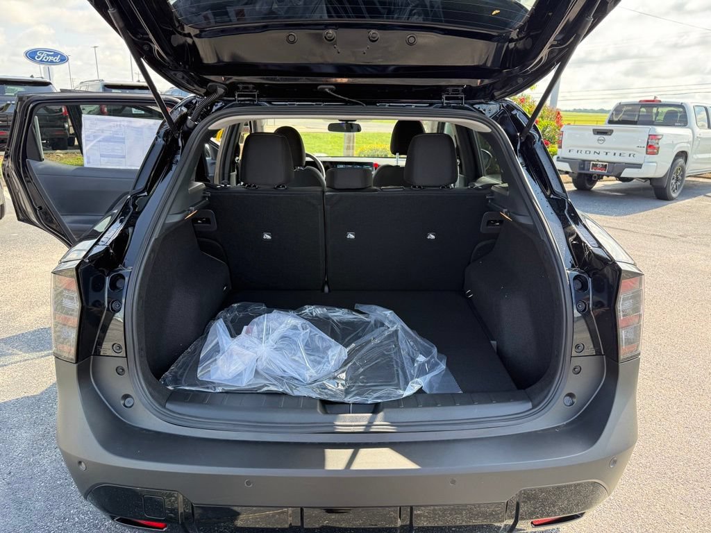 New 2026 Nissan Kicks SV w/ Cold Weather Package FWD image 12