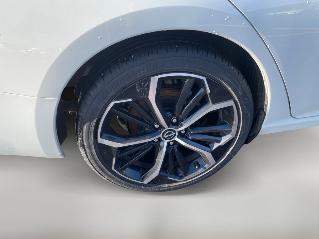 Used 2025 Nissan Altima 2.5 SR FWD image 10