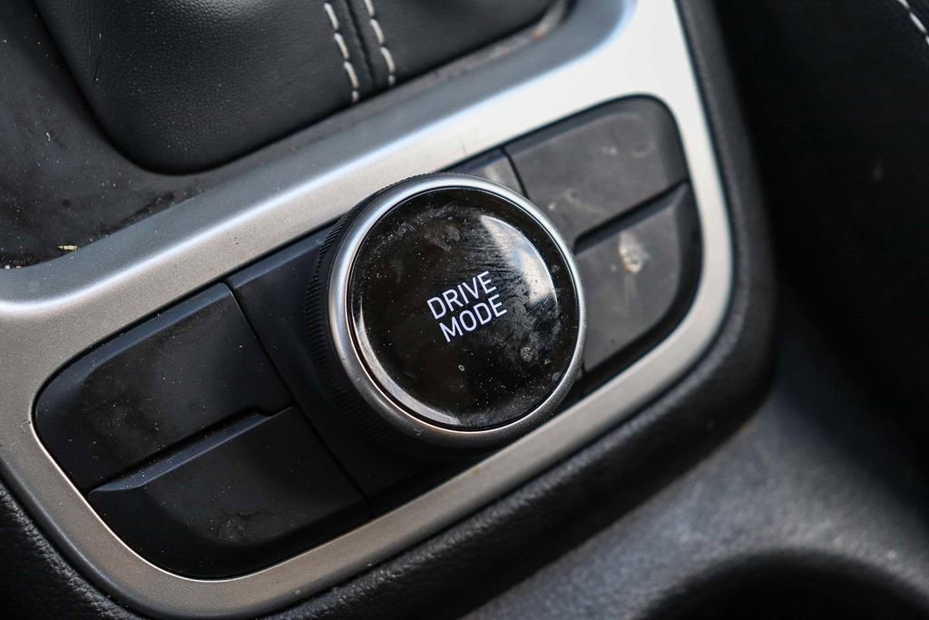 Used 2024 Hyundai Venue SEL image 21