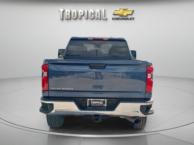 Used 2025 Chevrolet Silverado 2500 LT AWD/4WD image 4