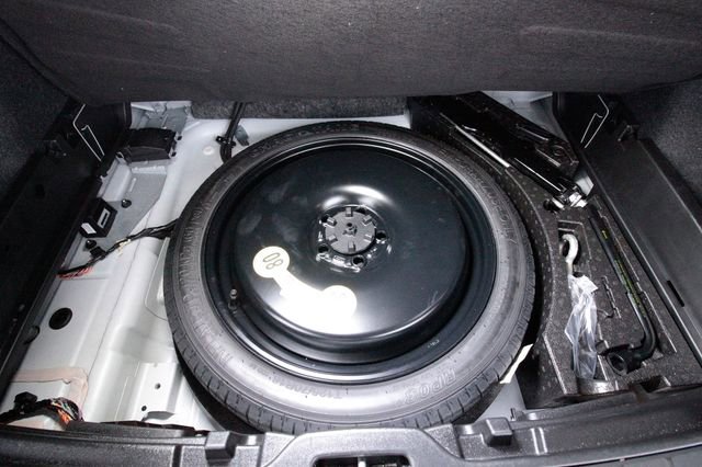 Certified 2025 Volvo XC40 B5 Ultra w/ Protection Package Premier AWD/4WD image 33