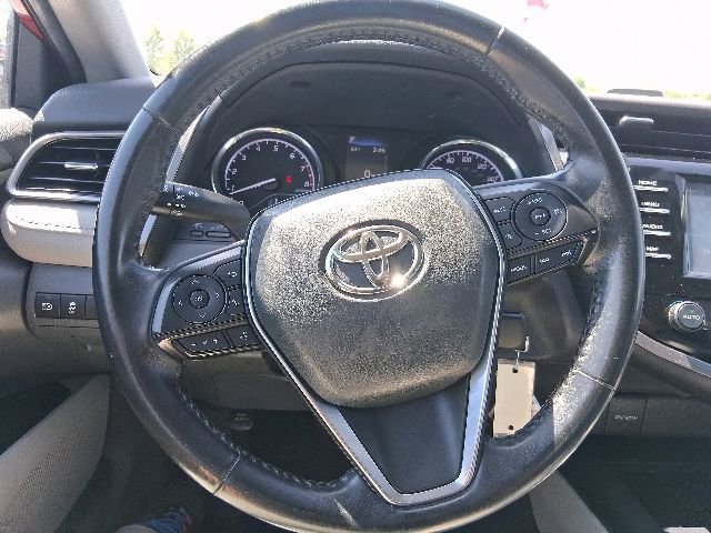 Used 2020 Toyota Camry SE w/ Carpet Mat Package FWD image 18