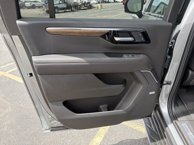 New 2026 Chevrolet Suburban High Country w/ Sun And Tow Package AWD/4WD image 26