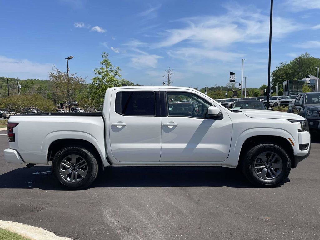 Used 2026 Nissan Frontier SV image 2