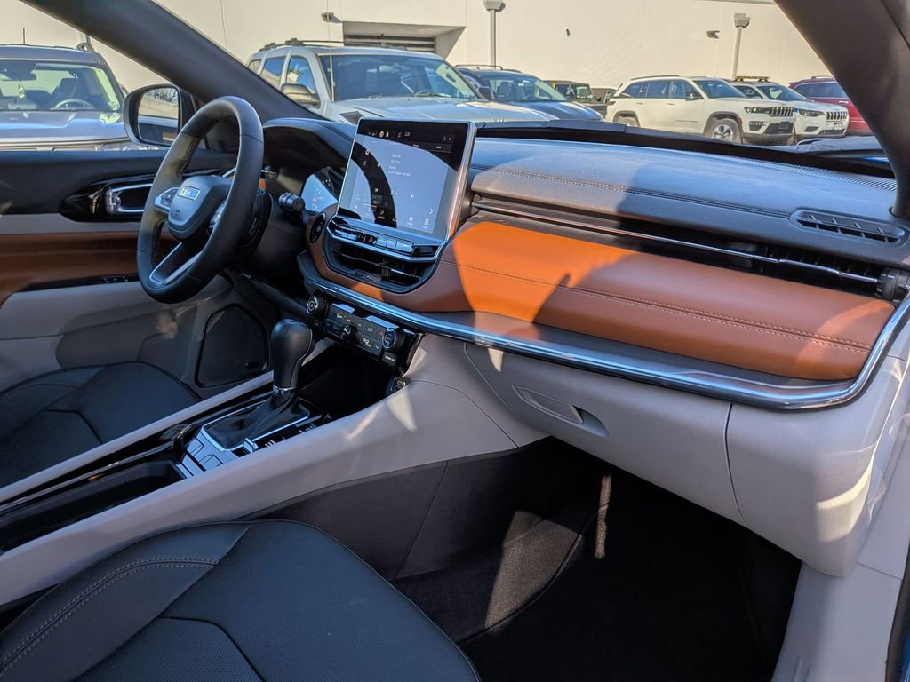 Used 2023 Jeep Compass Limited w/ Elite Group image 25