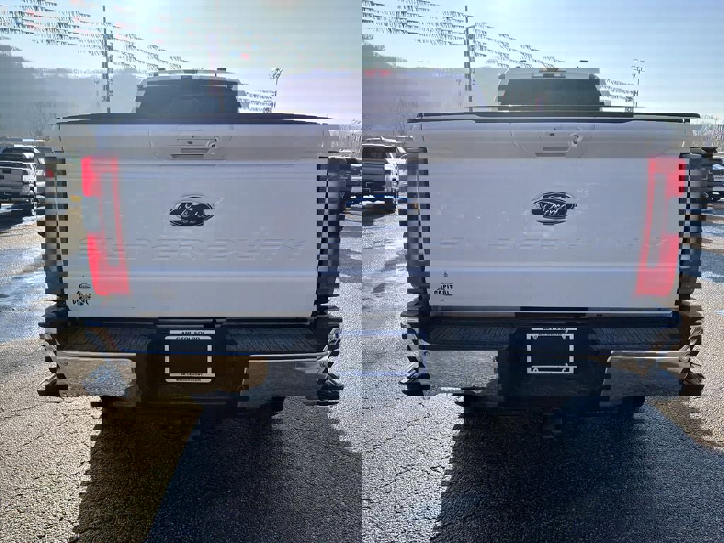 Used 2024 Ford F250 Lariat image 6