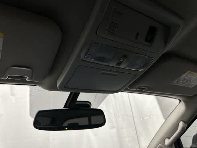 Used 2016 Nissan Titan SL AWD/4WD image 21