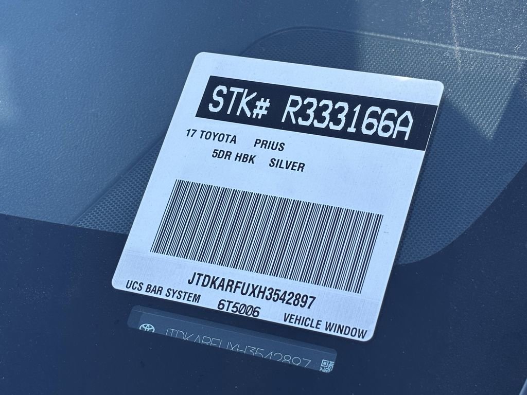 Used 2017 Toyota Prius Three image 15