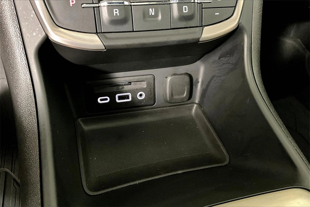 Used 2022 GMC Terrain Denali w/ Denali Premium Package image 32