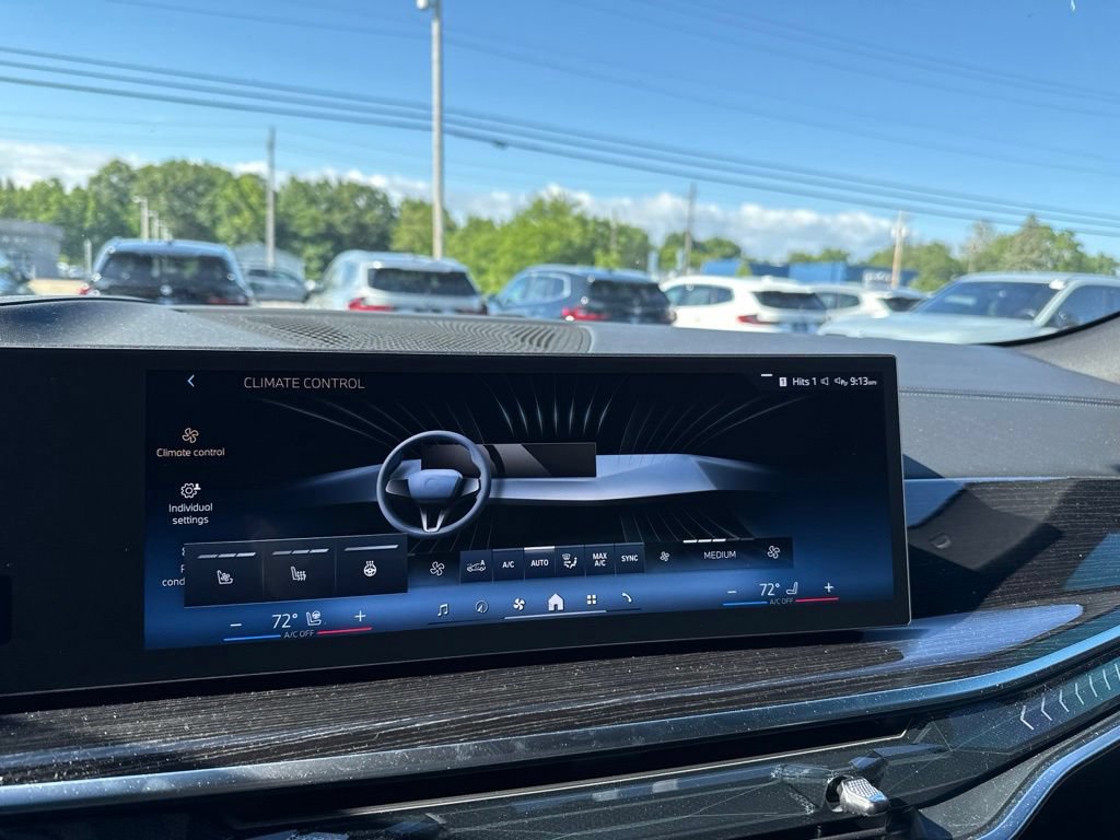 Used 2026 BMW X6 xDrive40i w/ Executive Package AWD/4WD image 19