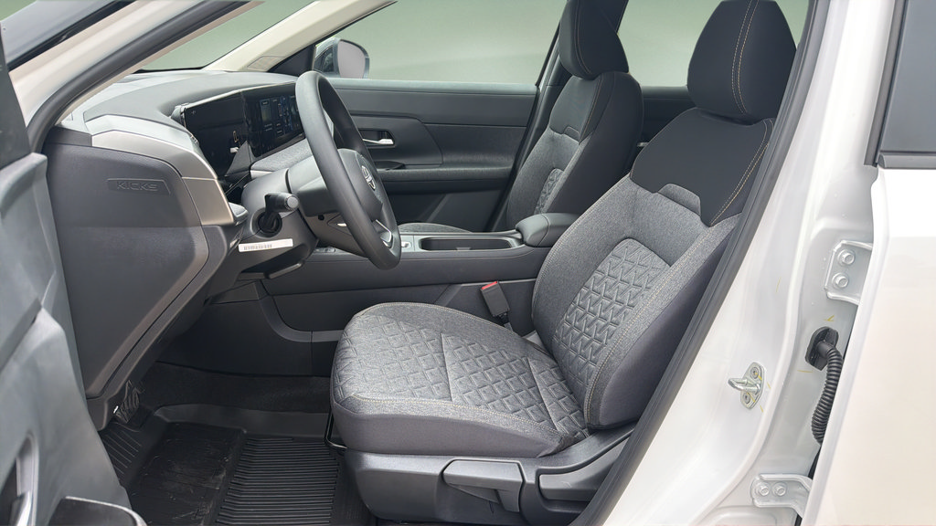 New 2026 Nissan Kicks SV w/ Cold Weather Package AWD/4WD image 16