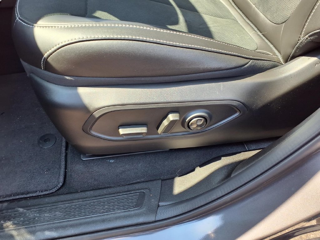 New 2026 Jeep Grand Cherokee Altitude AWD/4WD image 18