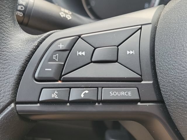 Used 2025 Nissan Kicks Play S FWD image 11