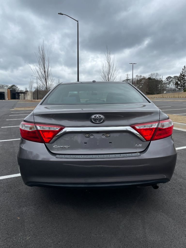 Used 2017 Toyota Camry LE image 6