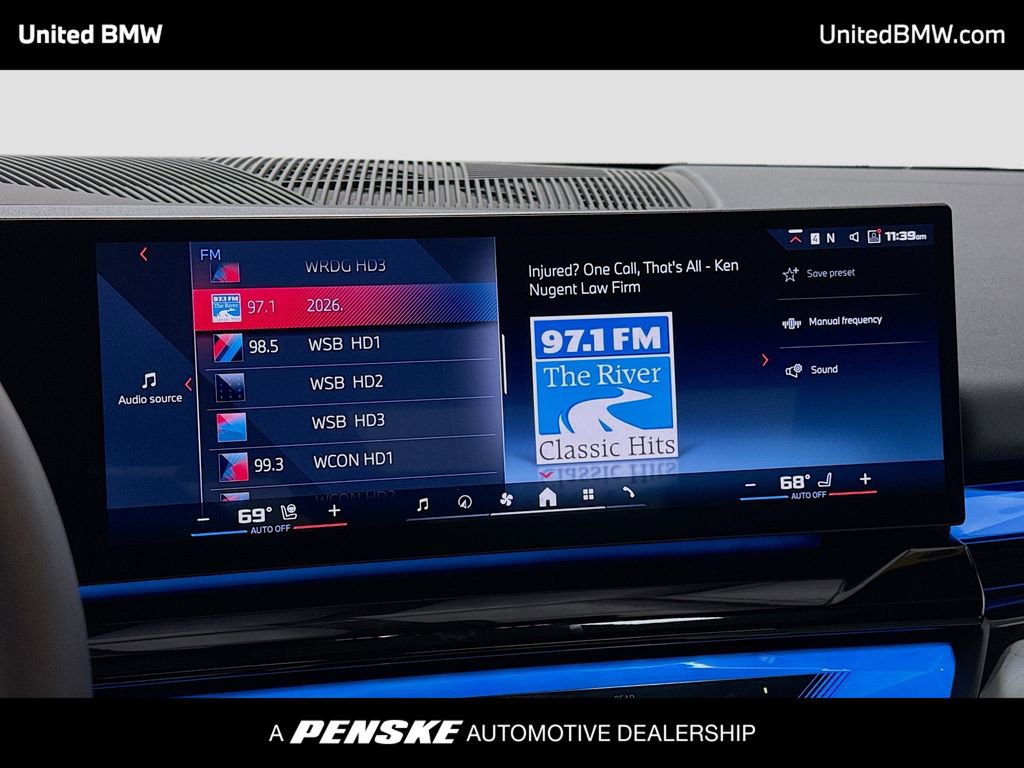 Used 2025 BMW i5 M60 w/ Premium Package image 8