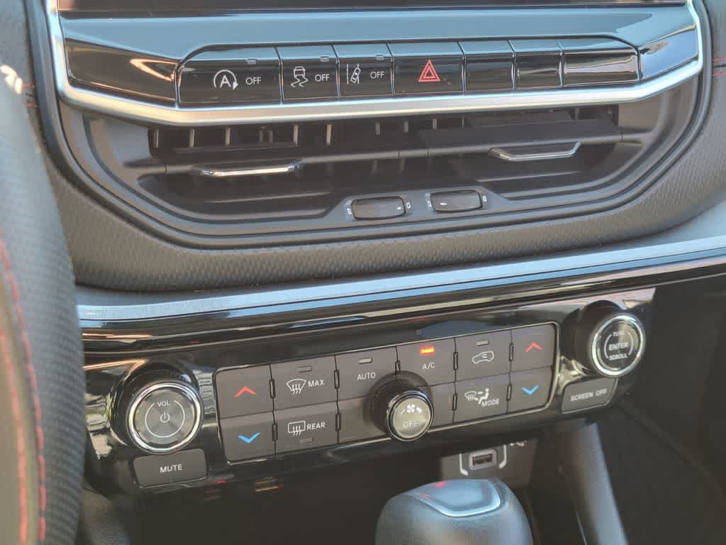 Used 2022 Jeep Compass Trailhawk w/ Trailhawk Convenience Group image 22