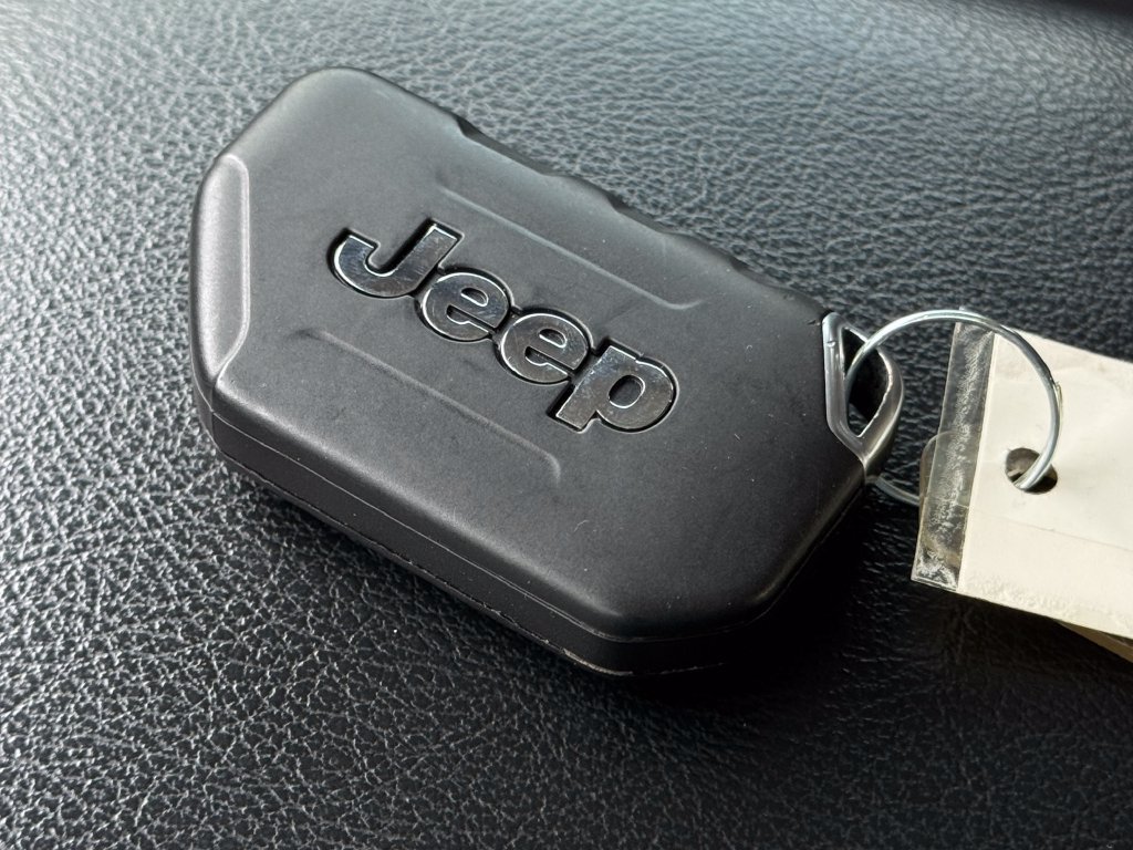 Used 2023 Jeep Wrangler Unlimited Sport AWD/4WD image 29